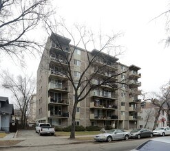 Lancaster Gate in Calgary, AB - Building Photo - Building Photo