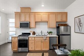 1875 Notre Dame Blvd in Chico, CA - Building Photo - Building Photo