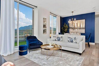 680 Seylynn Cres in North Vancouver, BC - Building Photo - Building Photo
