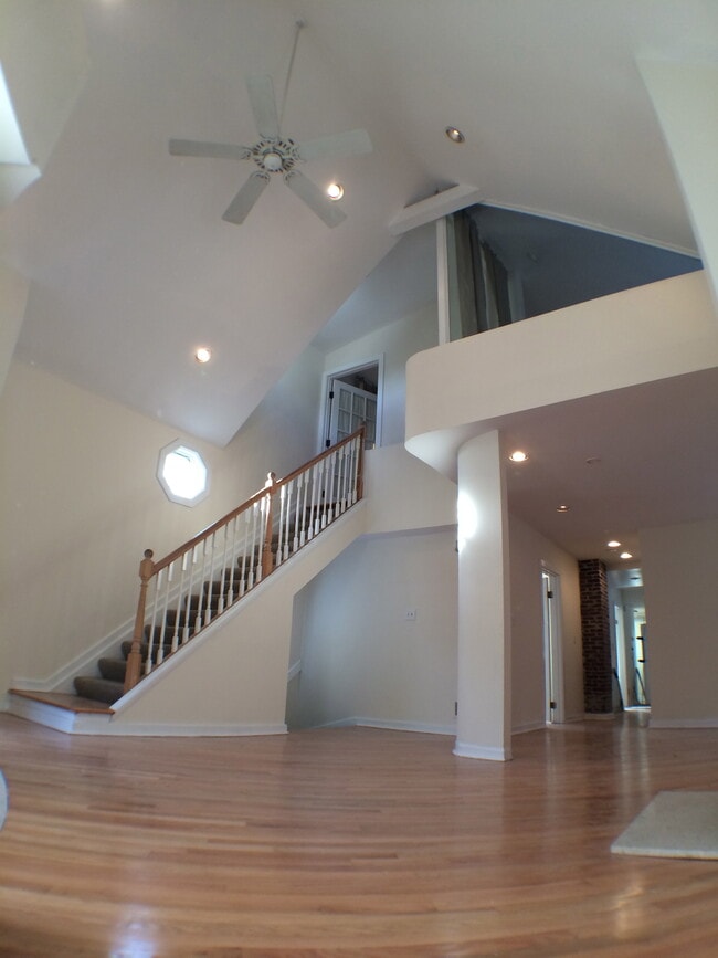 1142 W Wolfram St, Unit 2 in Chicago, IL - Foto de edificio - Building Photo