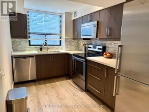 53 McCaul St in Toronto, ON - Building Photo - Building Photo