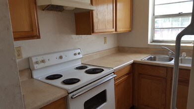 842 NW 1st Ave in Fort Lauderdale, FL - Building Photo - Interior Photo