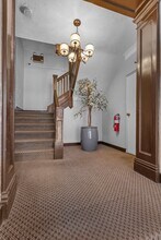 5523 Ellsworth Ave, Unit 12C in Pittsburgh, PA - Building Photo - Building Photo