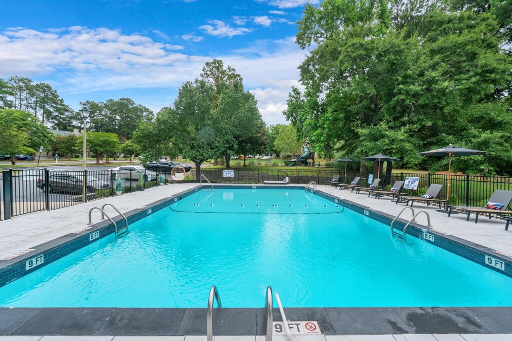 Dira East Apartments in Columbia, SC