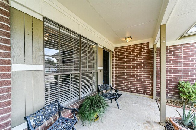 19422 Stamford Dr in Tomball, TX - Building Photo - Building Photo