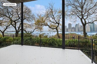 210 Columbia Heights in Brooklyn, NY - Building Photo - Building Photo