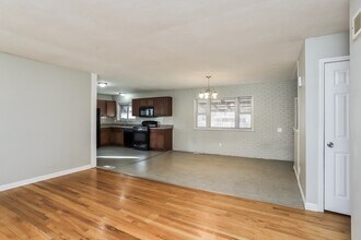 2095 Collier Dr in Florissant, MO - Building Photo - Building Photo