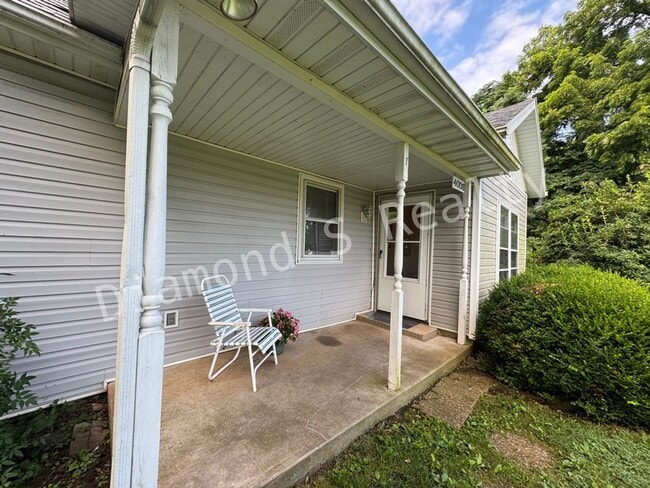 4006 W Maple St in Springfield, MO - Building Photo - Building Photo