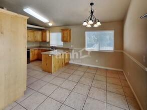 156 W Rory Ln in Midvale, UT - Building Photo - Building Photo