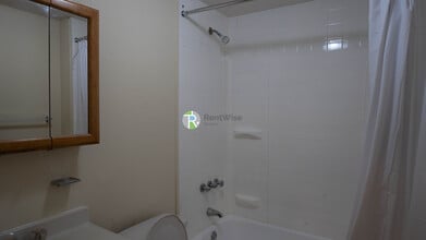 1124 Commonwealth Ave, Unit 6A in Boston, MA - Foto de edificio - Building Photo