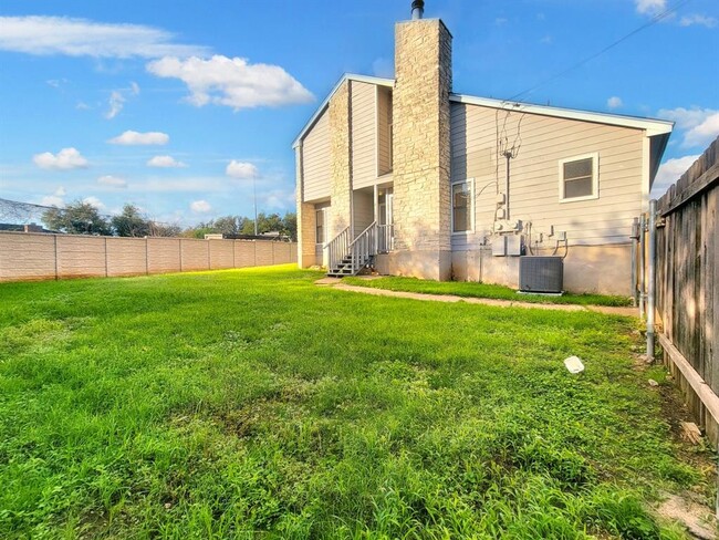 1760 Horseshoe Cir in Round Rock, TX - Building Photo - Building Photo