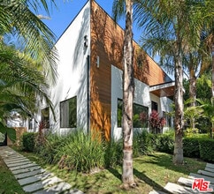 465 S Mansfield Ave in Los Angeles, CA - Building Photo - Building Photo