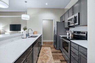 110 N Boston Ave in Tulsa, OK - Foto de edificio - Building Photo