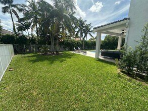 1063 Sunflower Cir in Weston, FL - Building Photo - Building Photo