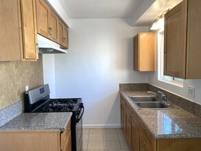 8435 Willis Ave, Unit A in Los Angeles, CA - Building Photo - Building Photo