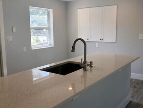 846 Selkirk St in West Palm Beach, FL - Building Photo - Building Photo