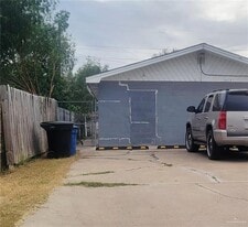 5 Elmira Ave in McAllen, TX - Building Photo