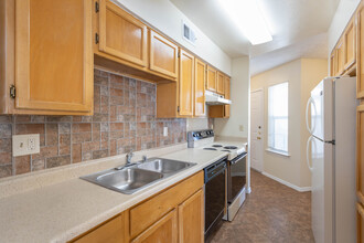 The Bartlett Apartment Homes in El Paso, TX - Building Photo - Building Photo