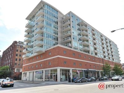 property at 909 W Washington Blvd