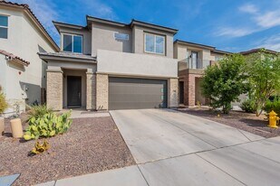 7236 W Phelps Rd in Peoria, AZ - Building Photo