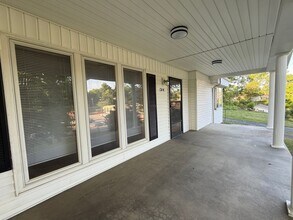 1216 Tusculum Blvd in Greeneville, TN - Foto de edificio - Building Photo