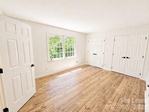 2736 Miranda Rd in Charlotte, NC - Building Photo - Building Photo