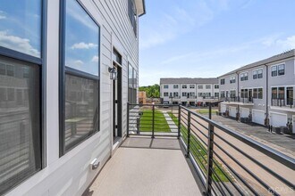 1404 Sadie Cir in New Brunswick, NJ - Building Photo - Building Photo