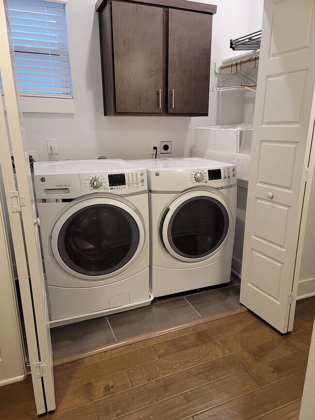 725 Hays St in San Antonio, TX - Building Photo - Building Photo