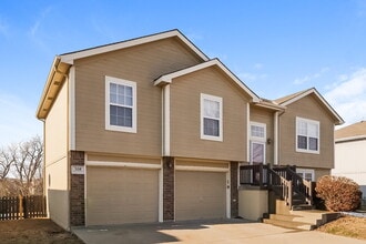 508 Fall Creek Dr in Belton, MO - Foto de edificio - Building Photo