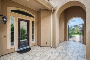 6915 Vanessa Springs Ln in Spring, TX - Foto de edificio - Building Photo