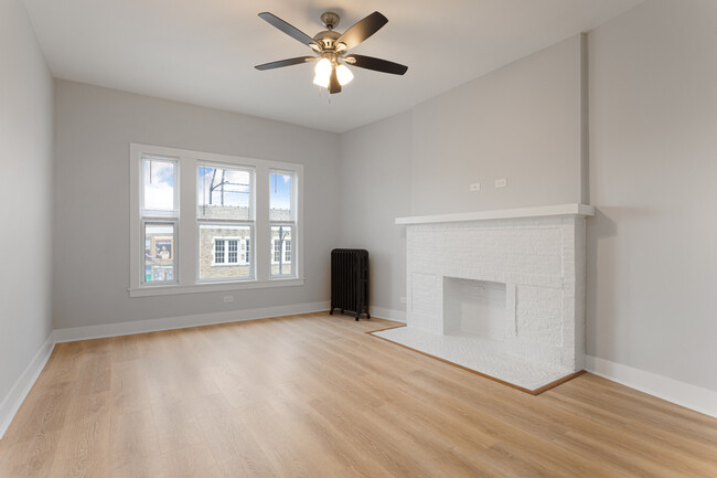 7600 N Sheridan Rd in Chicago, IL - Building Photo - Building Photo