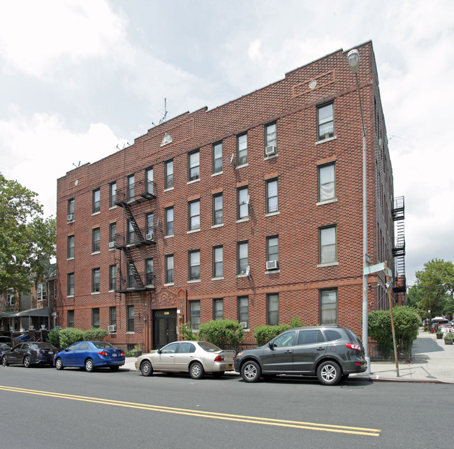 5815 Snyder Ave in Brooklyn, NY - Building Photo - Building Photo