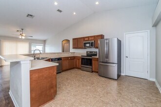 975 Deer Spring Dr in Jacksonville, FL - Building Photo - Building Photo