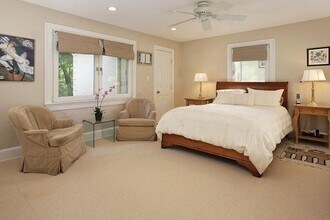 580 Dedham St, Unit 1 in Newton, MA - Building Photo - Building Photo
