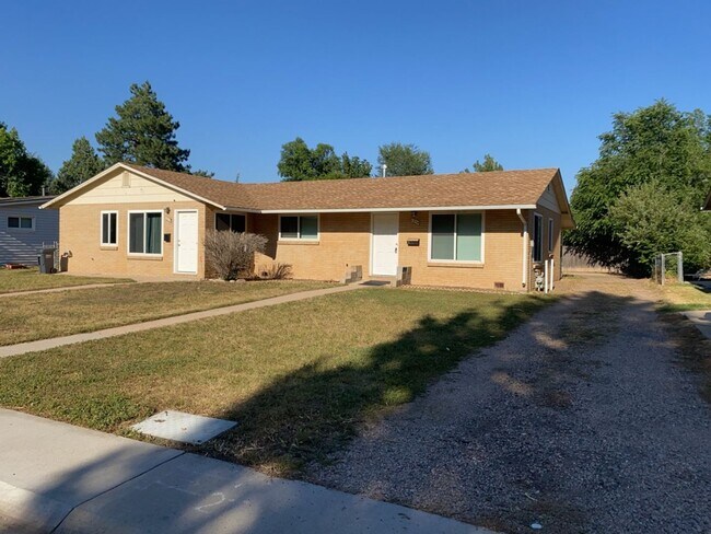 property at 1312-1314 Castlerock Dr