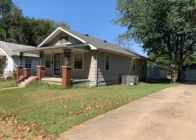 105 E 21st St in Pittsburg, KS - Building Photo - Building Photo