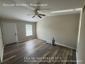 303 Parker Pl in Nicholasville, KY - Building Photo - Building Photo