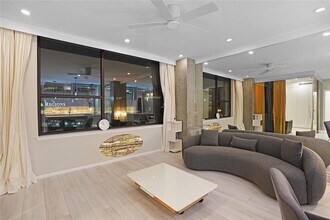 14 Greenway Plz in Houston, TX - Building Photo - Building Photo