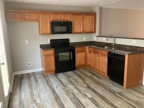 122 Kathryn Ct in Columbia, TN - Building Photo - Building Photo