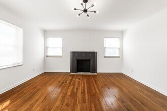 1147 S Cassingham Rd in Columbus, OH - Building Photo - Building Photo