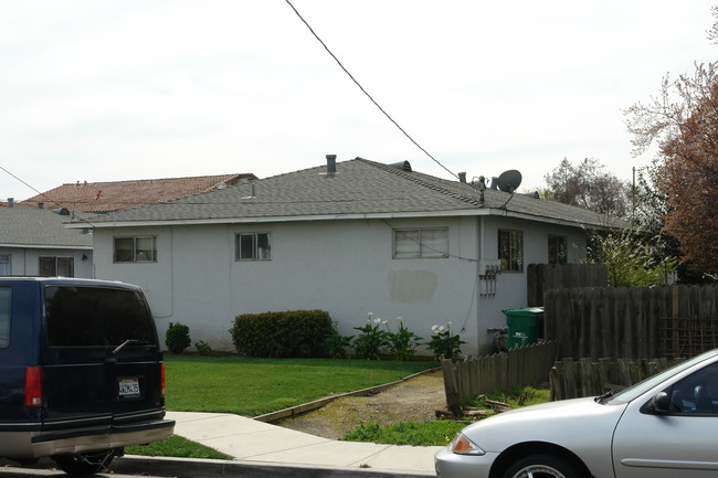 37173 Olive St in Newark, CA - Foto de edificio - Building Photo