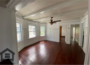 40 Manchester Pl in Buffalo, NY - Building Photo - Building Photo