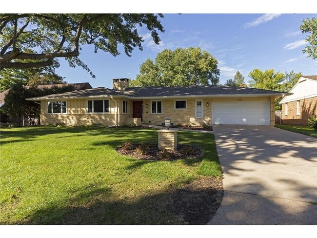 4222 Basswood Rd in Minneapolis, MN - Building Photo - Building Photo