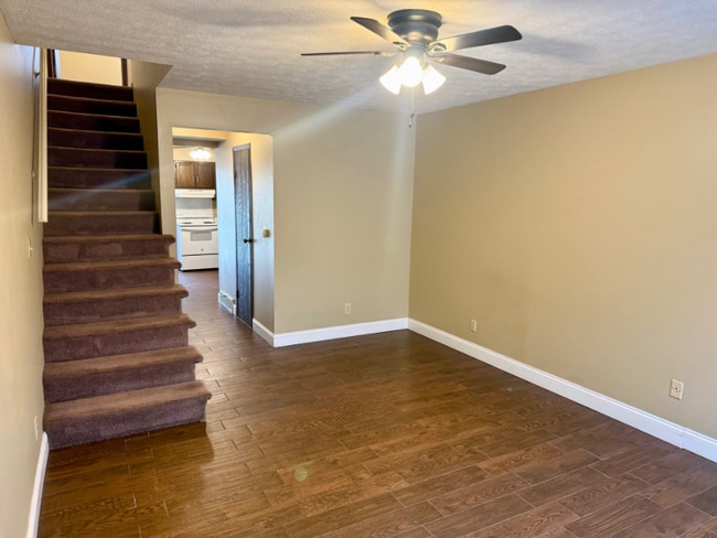 1616 Spring Valley Dr