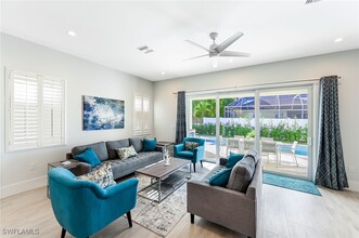 596 111th Ave N in Naples, FL - Building Photo - Building Photo