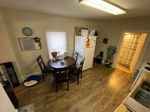 1131 Vattier St, Unit 3 in Manhattan, KS - Foto de edificio - Building Photo