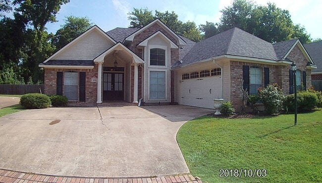 1050 Azalea Garden Dr in Shreveport, LA - Building Photo - Building Photo