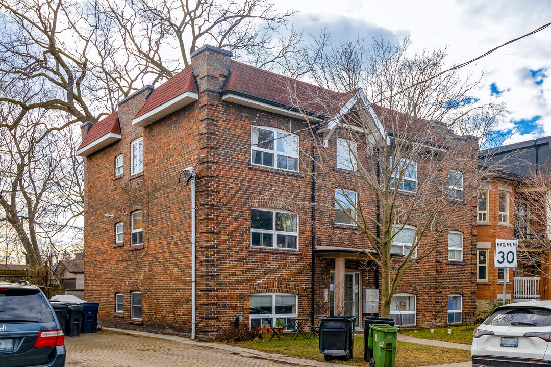 47 Marion St in Toronto, ON - Building Photo