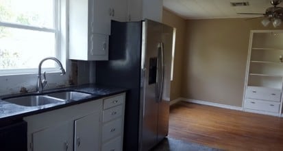 2030 W Arrowhead Dr in Stillwater, OK - Building Photo - Building Photo