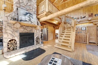 20 Rue Blais in Val-des-monts, QC - Building Photo - Building Photo